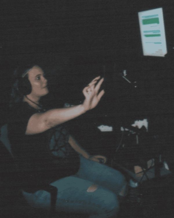 Corporate voice actress recording an e-book - FDA