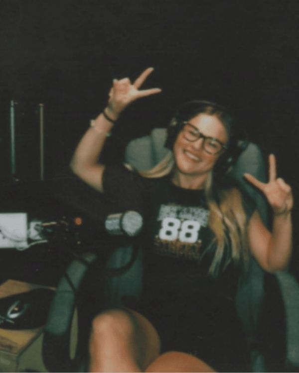 Talented voice actress - FDA